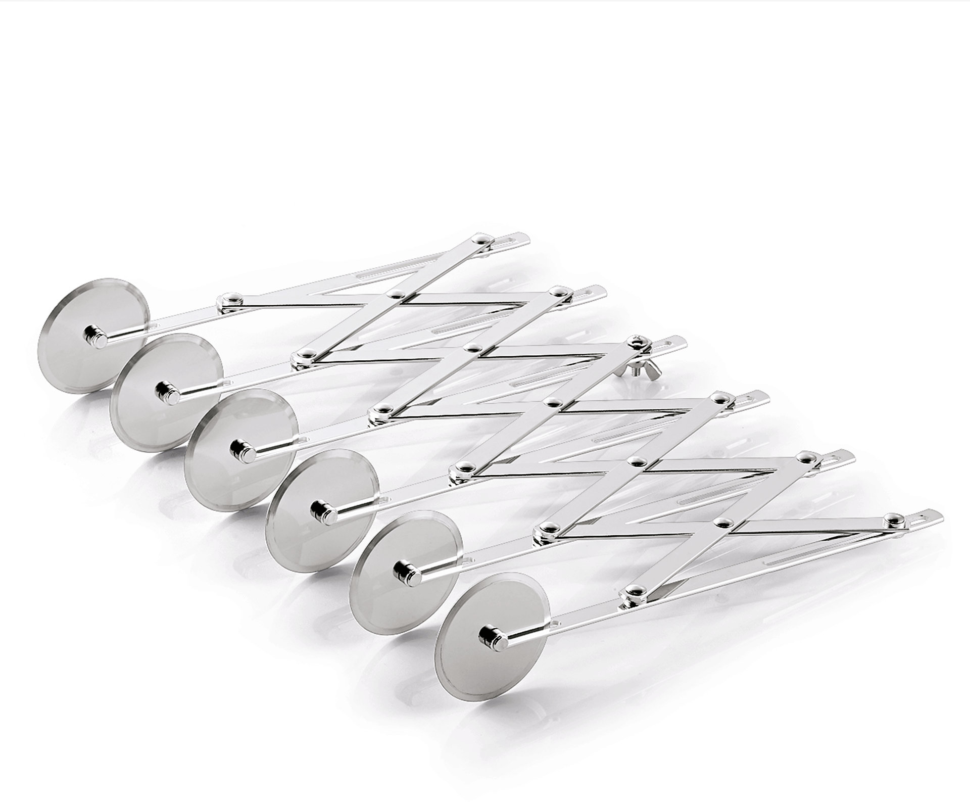 Teigschneider mit sechs Rädchen aus Edelstahl Teigschneider mit sechs Rädchen aus Edelstahl